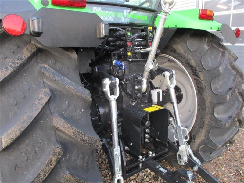 Deutz-fahr Agrofarm 115G with 30F+30R Hi-Lo and CreepGea - جرار: صور 5 Deutz-fahr Agrofarm 115G with 30F+30R Hi-Lo and CreepGea - جرار: صور 5