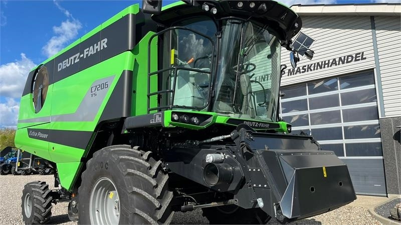 Deutz-fahr C7206 With 24feed - 7.2m header. New and unused Co - حصادة شاملة: صور 3 Deutz-fahr C7206 With 24feed - 7.2m header. New and unused Co - حصادة شاملة: صور 3