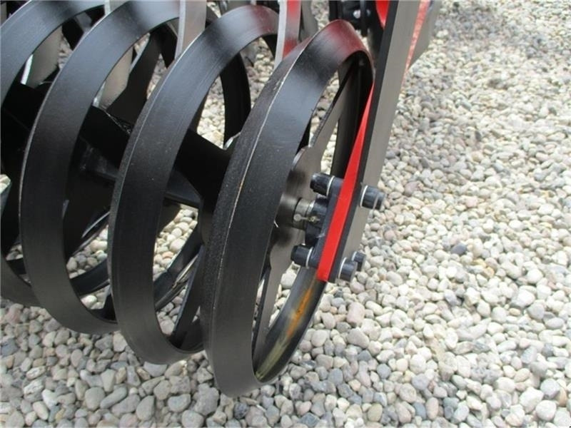 Dexwal Mamut 4 m med v-rings pakker og 560 mm tal - قرص مسلفة: صور 4 Dexwal Mamut 4 m med v-rings pakker og 560 mm tal - قرص مسلفة: صور 4