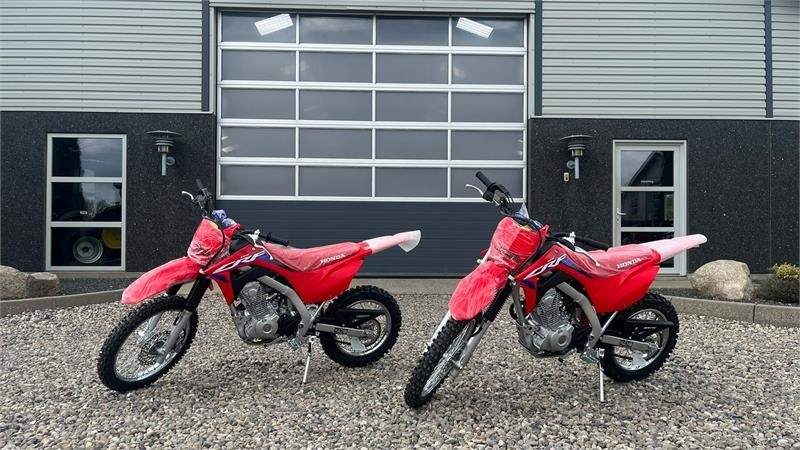 Honda CRF 125 F DEMO. Rigtig crosser med gear og kobling - اتفس: صور 1 Honda CRF 125 F DEMO. Rigtig crosser med gear og kobling - اتفس: صور 1