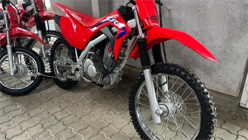 Honda CRF 125 F DEMO. Rigtig crosser med gear og kobling - اتفس: صور 3 Honda CRF 125 F DEMO. Rigtig crosser med gear og kobling - اتفس: صور 3