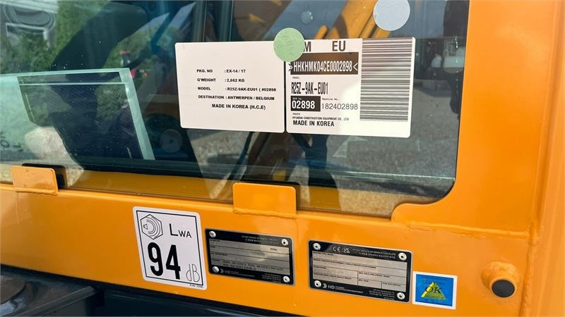 Hyundai R25Z-9AK Robex med Tilt-Mann tilt skifte samt Engc - حفارة مصغرة: صور 5 Hyundai R25Z-9AK Robex med Tilt-Mann tilt skifte samt Engc - حفارة مصغرة: صور 5