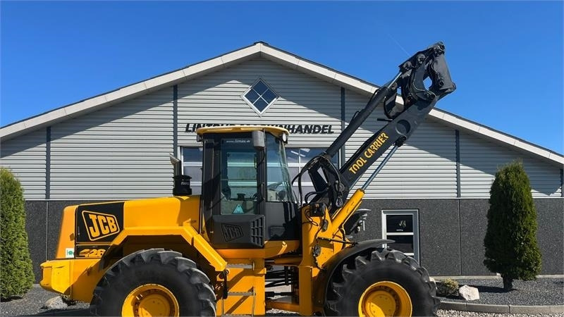 JCB 426 med traktor dækmontering og hurtigskifte samt - اللودر بعجل: صور 2 JCB 426 med traktor dækmontering og hurtigskifte samt - اللودر بعجل: صور 2
