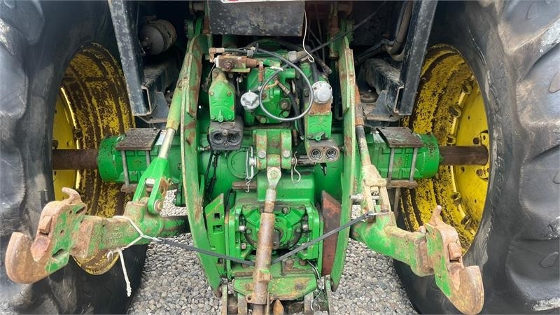 John Deere 4450 med 7,6L motor - جرار: صور 4 John Deere 4450 med 7,6L motor - جرار: صور 4