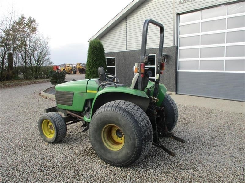 John Deere 4600 Med Græshjul - جرار: صور 3 John Deere 4600 Med Græshjul - جرار: صور 3