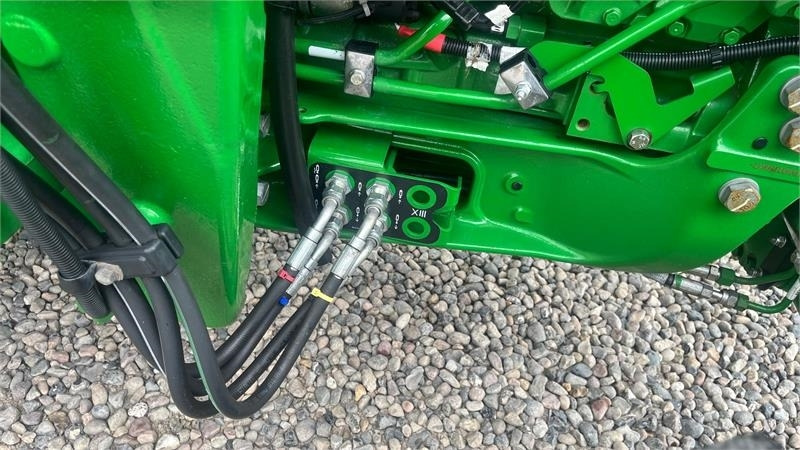 John Deere 5090 M Med græsdæk - جرار: صور 5 John Deere 5090 M Med græsdæk - جرار: صور 5