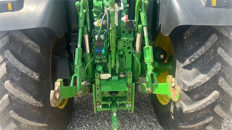 John Deere 6135R Krybegear, frontlift, TLS Affjedret foraksel - جرار: صور 5 John Deere 6135R Krybegear, frontlift, TLS Affjedret foraksel - جرار: صور 5