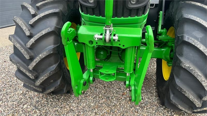 John Deere 6170R AutoPower med frontlift - جرار: صور 5 John Deere 6170R AutoPower med frontlift - جرار: صور 5