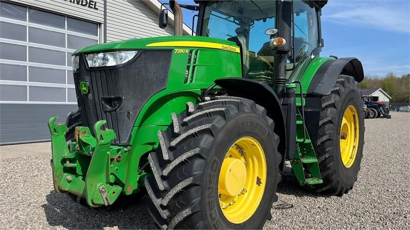 John Deere 7280R Næsten nye dæk, Autopower og frontlift - جرار: صور 2 John Deere 7280R Næsten nye dæk, Autopower og frontlift - جرار: صور 2