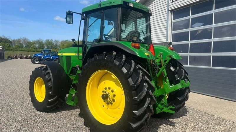 John Deere 7710 8.1L motor, store hjul og frontlift. En ejere - جرار: صور 3 John Deere 7710 8.1L motor, store hjul og frontlift. En ejere - جرار: صور 3