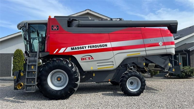 Massey Ferguson 7370 BETA. Gårdmaskine med kun 1080 motortimer. Me - حصادة شاملة: صور 1 Massey Ferguson 7370 BETA. Gårdmaskine med kun 1080 motortimer. Me - حصادة شاملة: صور 1
