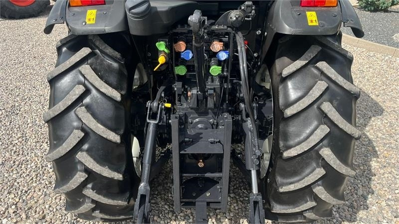 New Holland T4.80 F SuperSteear med aircondition og koblingsfr - جرار: صور 4 New Holland T4.80 F SuperSteear med aircondition og koblingsfr - جرار: صور 4