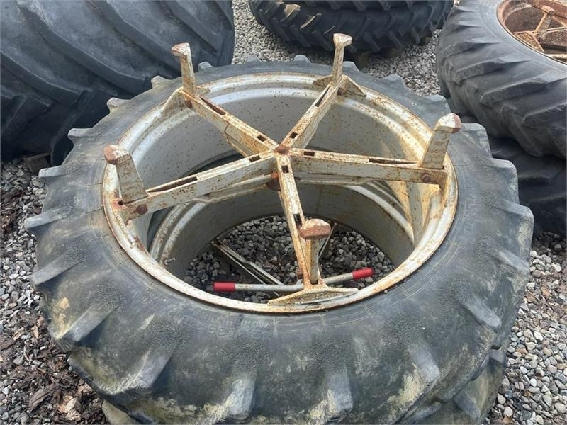 Pirelli 12,4R36 Molcon 5 arme bred - الإطارات - الآلات والماكينات الزراعية: صور 2 Pirelli 12,4R36 Molcon 5 arme bred - الإطارات - الآلات والماكينات الزراعية: صور 2