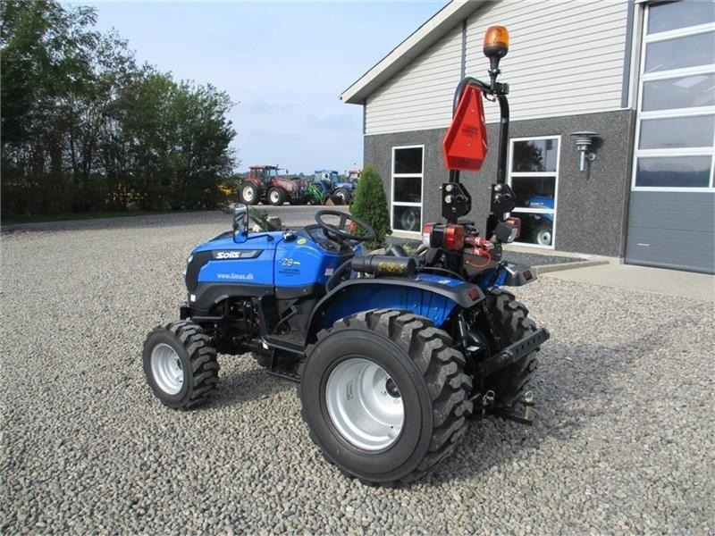 Solis 26 6+2 gearmaskine med Servostyrring og Industri h - جرار: صور 3 Solis 26 6+2 gearmaskine med Servostyrring og Industri h - جرار: صور 3