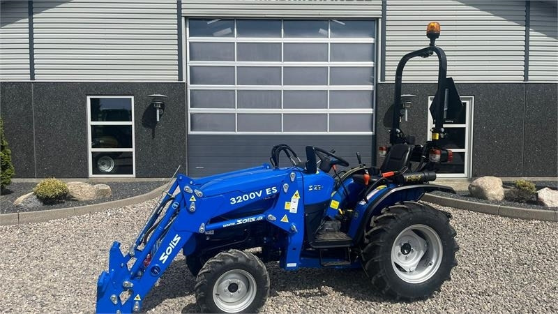 Solis S26 6+2 gearmaskine med Fuldhydraulisk frontlæsser - جرار: صور 1 Solis S26 6+2 gearmaskine med Fuldhydraulisk frontlæsser - جرار: صور 1