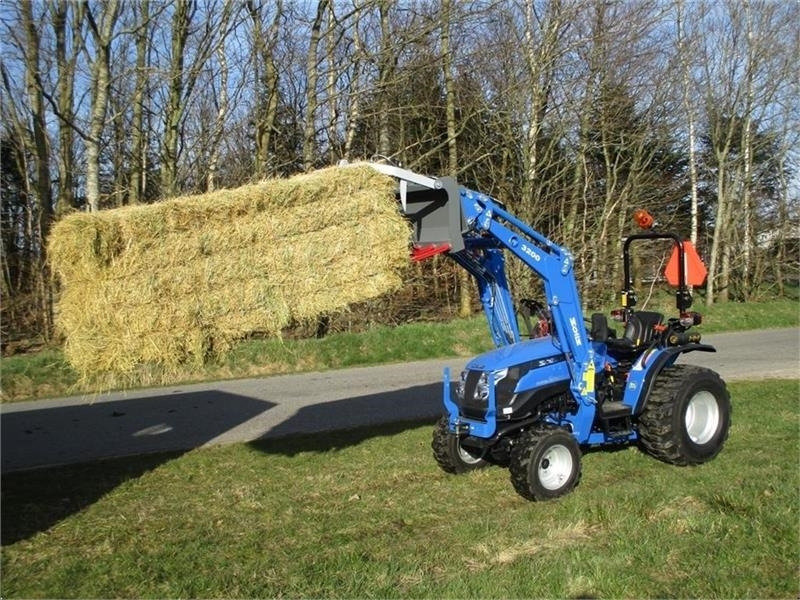 Solis S26 6+2 gearmaskine med servostyring og frontlæsse - جرار: صور 1 Solis S26 6+2 gearmaskine med servostyring og frontlæsse - جرار: صور 1