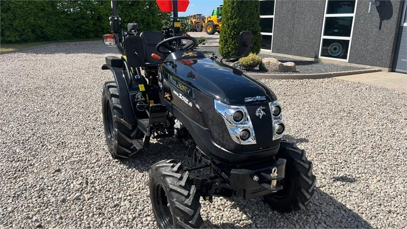 جرارات البلدية Solis S26 Limited Edition i sort 6+2 Gearmaskine med Ser: صور 23