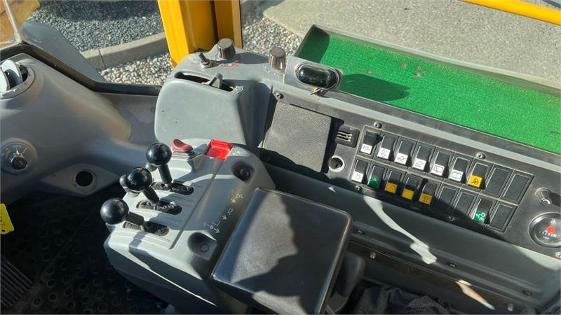 Volvo L70E Med hurtigskift og centralsmørring - اللودر بعجل: صور 5 Volvo L70E Med hurtigskift og centralsmørring - اللودر بعجل: صور 5