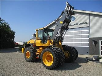 Volvo Tvillingehjul som passer til AGRI 750/65R26 - اللودر بعجل: صور 1 Volvo Tvillingehjul som passer til AGRI 750/65R26 - اللودر بعجل: صور 1