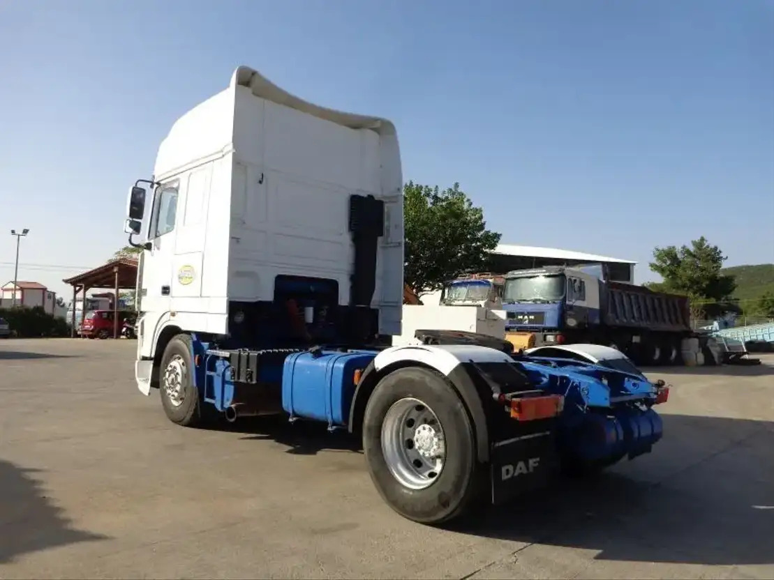 DAF XF 480 DAF XF.480 4X2 Super Space Intarder - شاحنة جرار: صور 5 DAF XF 480 DAF XF.480 4X2 Super Space Intarder - شاحنة جرار: صور 5