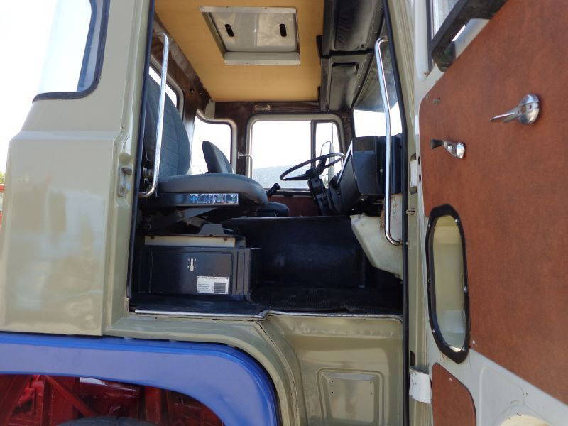 شاحنة جرار Scania LB111 Scania LB1114X2: صور 8