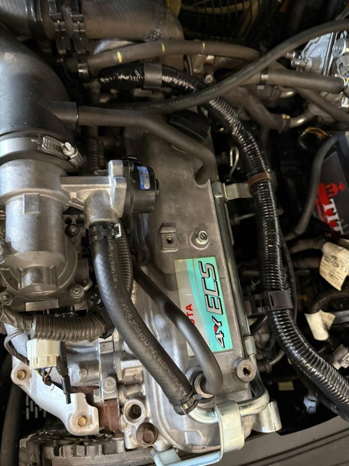 Toyota 10859 - 02-8FGF25 - رافعة شوكية تعمل بالغاز: صور 5 Toyota 10859 - 02-8FGF25 - رافعة شوكية تعمل بالغاز: صور 5