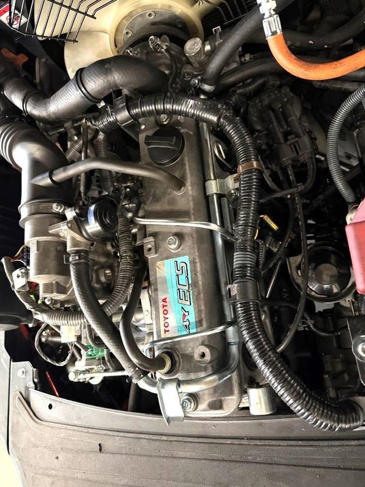 Toyota 10913 - 02-8FGJF35 - رافعة شوكية تعمل بالغاز: صور 5 Toyota 10913 - 02-8FGJF35 - رافعة شوكية تعمل بالغاز: صور 5