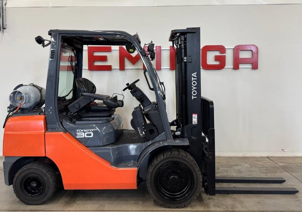 Toyota 10949 06-8FG30F - رافعة شوكية تعمل بالغاز: صور 2 Toyota 10949 06-8FG30F - رافعة شوكية تعمل بالغاز: صور 2