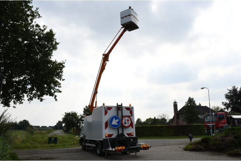 Iveco EuroCargo 120 E18!! ARBEITSBUHNE/SKYWORKER/HOOGWERKER!!EURO5!! CUSTERS!! - شاحنة: صور 5 Iveco EuroCargo 120 E18!! ARBEITSBUHNE/SKYWORKER/HOOGWERKER!!EURO5!! CUSTERS!! - شاحنة: صور 5