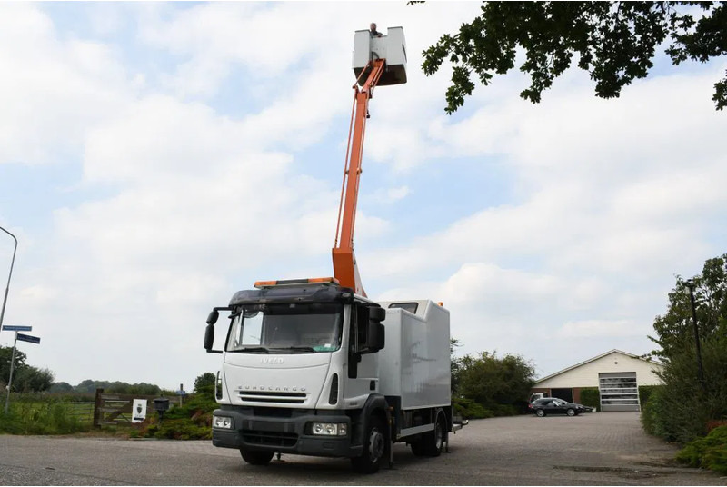 Iveco EuroCargo 120 E18!! ARBEITSBUHNE/SKYWORKER/HOOGWERKER!!EURO5!! CUSTERS!! - شاحنة: صور 3 Iveco EuroCargo 120 E18!! ARBEITSBUHNE/SKYWORKER/HOOGWERKER!!EURO5!! CUSTERS!! - شاحنة: صور 3