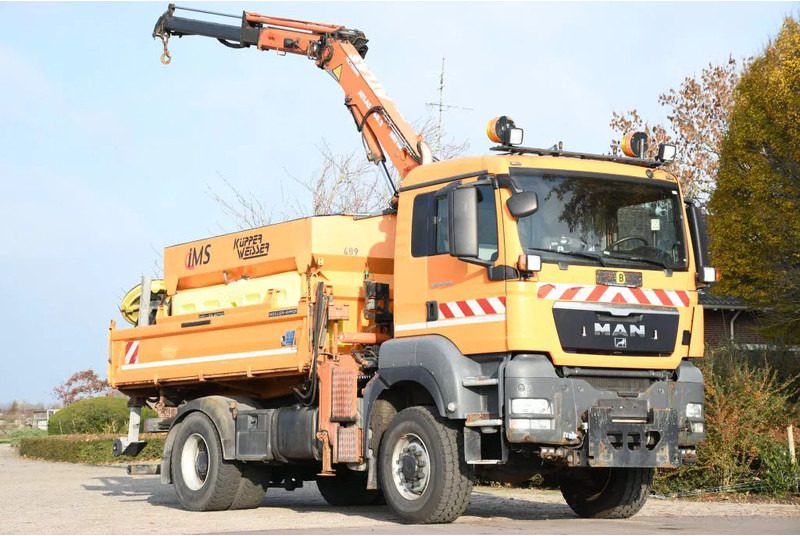 MAN TGS 18.320 4x4!! KRAN/!!!WINTERDIENST/DREISEITENKIPPER!!KOMMUNAL/KLIMA!! - قلابات, شاحنة كرين: صور 1 MAN TGS 18.320 4x4!! KRAN/!!!WINTERDIENST/DREISEITENKIPPER!!KOMMUNAL/KLIMA!! - قلابات, شاحنة كرين: صور 1