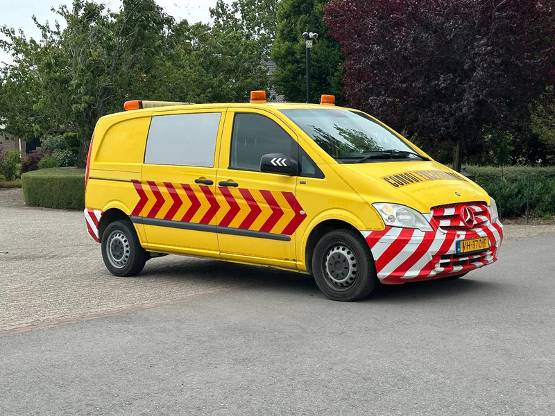 Mercedes-Benz Vito 113 CDI AUTOMAAT!!CONVOI EXCEPTIONNEL!!BEGELEIDINGSWAGEN!! - فان المدمجة: صور 1 Mercedes-Benz Vito 113 CDI AUTOMAAT!!CONVOI EXCEPTIONNEL!!BEGELEIDINGSWAGEN!! - فان المدمجة: صور 1