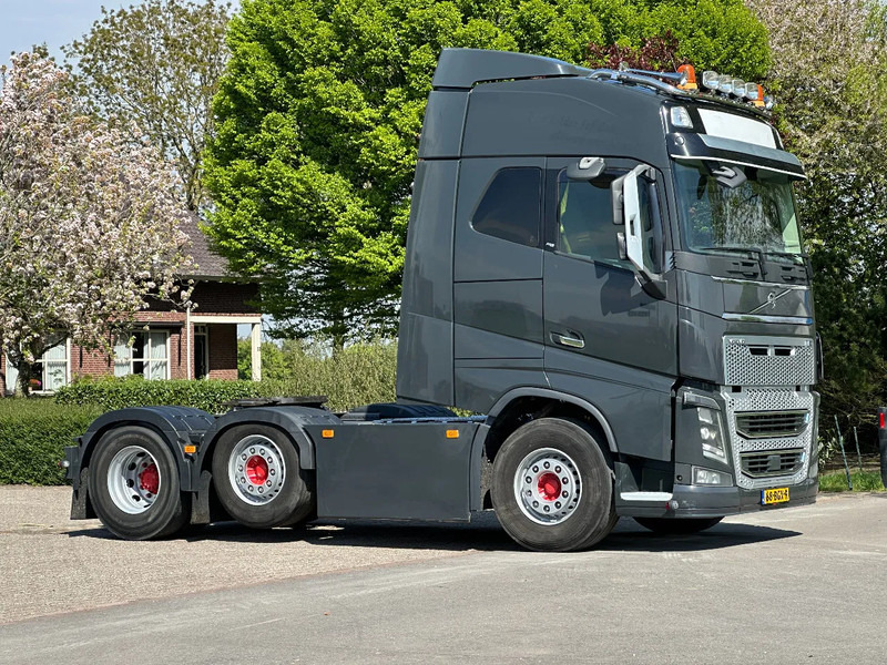 Volvo FH 16 750!!6x2!!ONLY 318TKM!! - شاحنة جرار: صور 4 Volvo FH 16 750!!6x2!!ONLY 318TKM!! - شاحنة جرار: صور 4