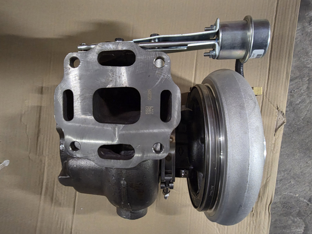 CNH 5802028924 - الشاحن التوربيني - آلات البناء: صور 3 CNH 5802028924 - الشاحن التوربيني - آلات البناء: صور 3