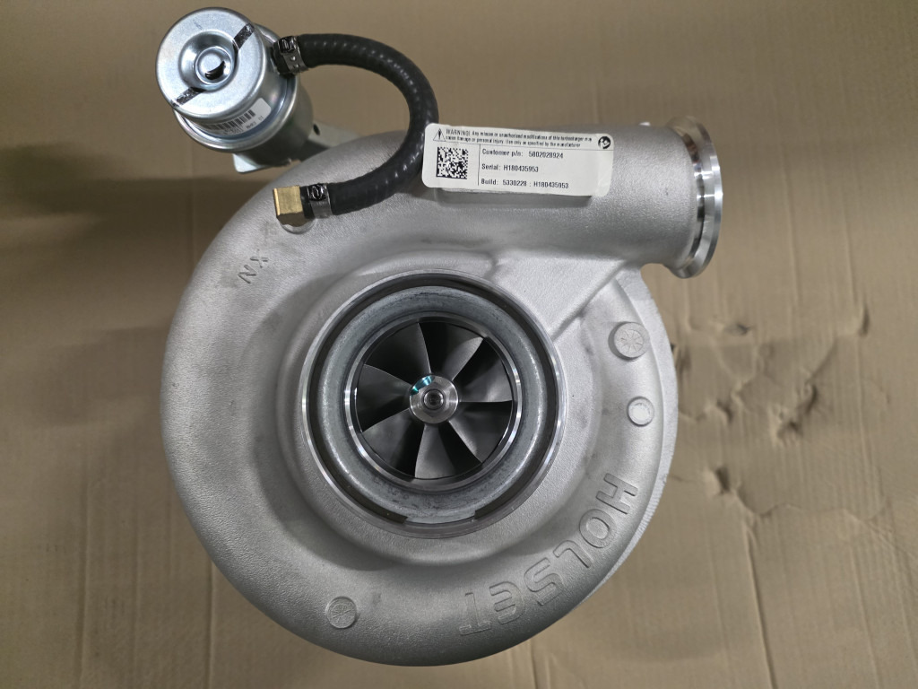 CNH 5802028924 - الشاحن التوربيني - آلات البناء: صور 1 CNH 5802028924 - الشاحن التوربيني - آلات البناء: صور 1