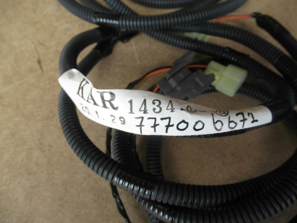 CNH KAR1434 - - الكابلات/ الأسلاك - آلات البناء: صور 5 CNH KAR1434 - - الكابلات/ الأسلاك - آلات البناء: صور 5