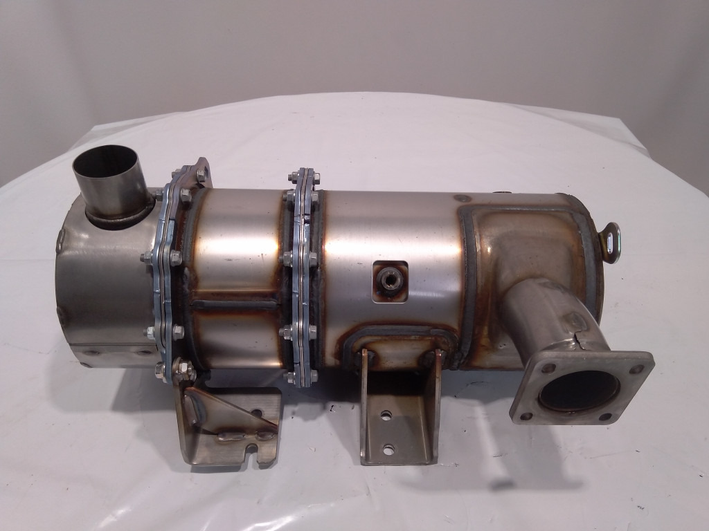 Case VV129E3016070 - 51548088 - خزان AdBlue - الآلات والماكينات الزراعية: صور 3 Case VV129E3016070 - 51548088 - خزان AdBlue - الآلات والماكينات الزراعية: صور 3