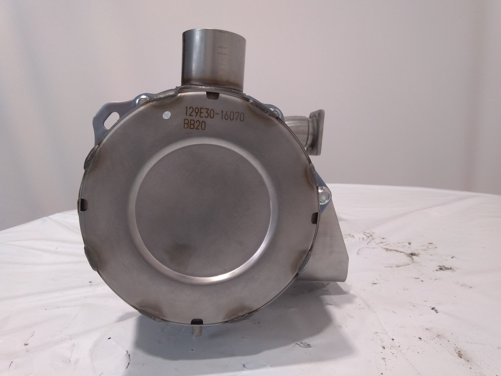 Case VV129E3016070 - 51548088 - خزان AdBlue - الآلات والماكينات الزراعية: صور 2 Case VV129E3016070 - 51548088 - خزان AdBlue - الآلات والماكينات الزراعية: صور 2