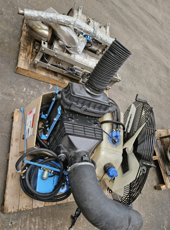 Cummins QSB6.7 - JCEXL06.7AAK - المحرك - آلات البناء: صور 4 Cummins QSB6.7 - JCEXL06.7AAK - المحرك - آلات البناء: صور 4