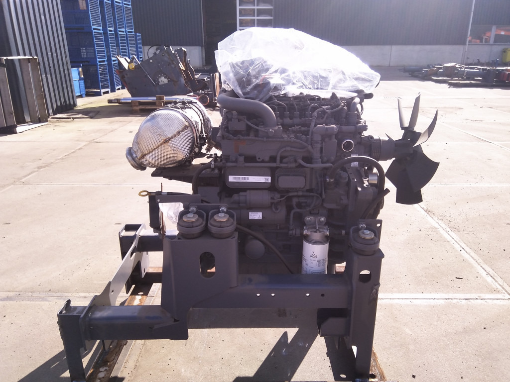Deutz TD3.6 L4 - - المحرك - آلات البناء: صور 4 Deutz TD3.6 L4 - - المحرك - آلات البناء: صور 4