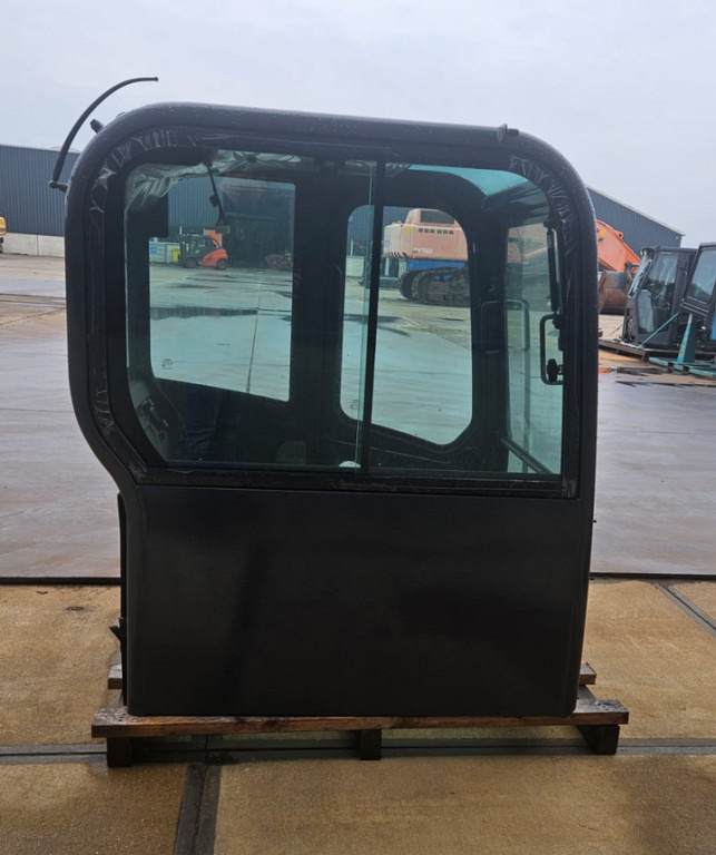Doosan 220101-00070 - 220101-00074 - الكبائن - آلات البناء: صور 4 Doosan 220101-00070 - 220101-00074 - الكبائن - آلات البناء: صور 4