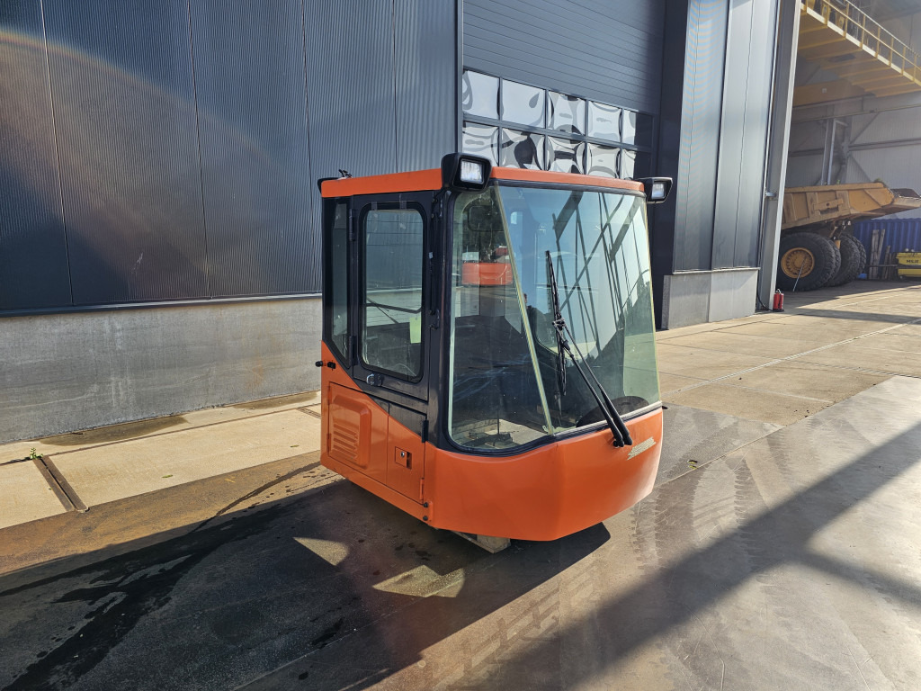 Doosan 220101-00071B - 220101-00071A - الكبائن - آلات البناء: صور 3 Doosan 220101-00071B - 220101-00071A - الكبائن - آلات البناء: صور 3
