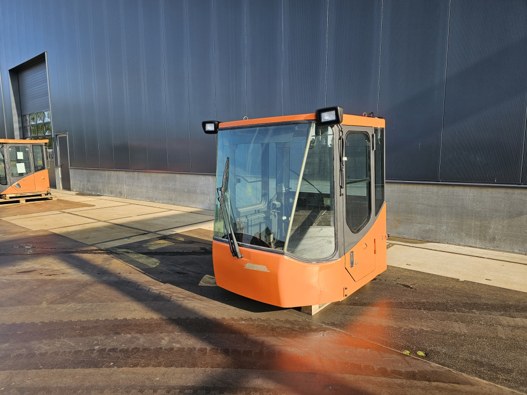 Doosan 220101-00071B - 220101-00071A - الكبائن - آلات البناء: صور 1 Doosan 220101-00071B - 220101-00071A - الكبائن - آلات البناء: صور 1