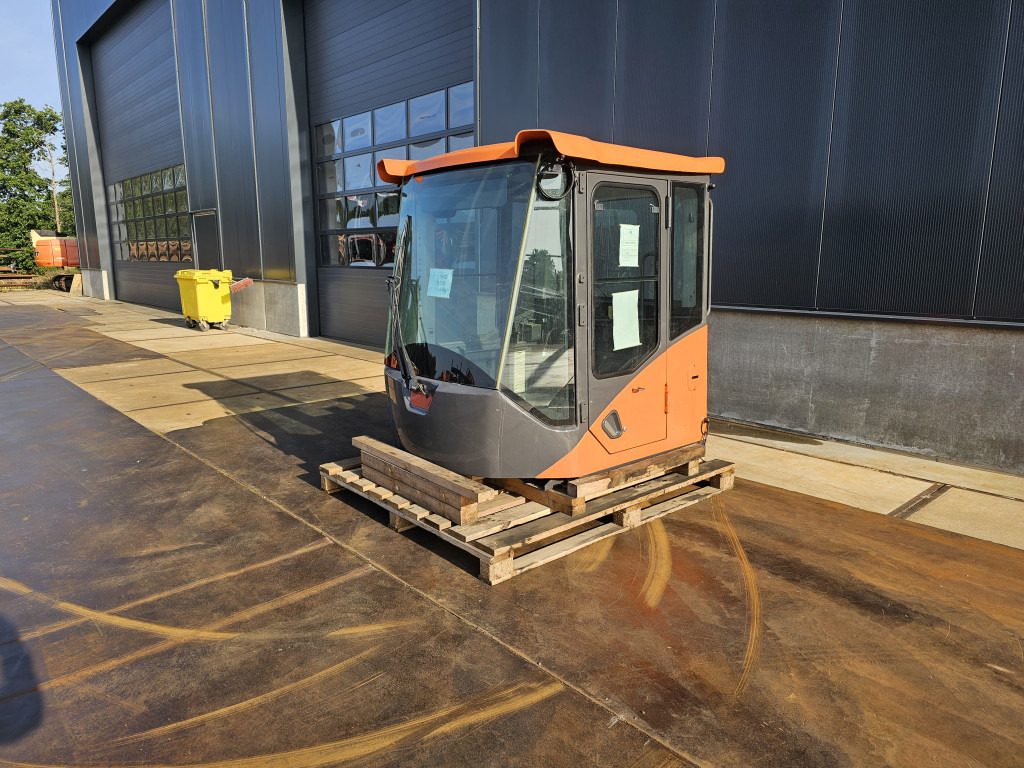 Doosan 220101-00229T - 220101-00229W - الكبائن - آلات البناء: صور 1 Doosan 220101-00229T - 220101-00229W - الكبائن - آلات البناء: صور 1
