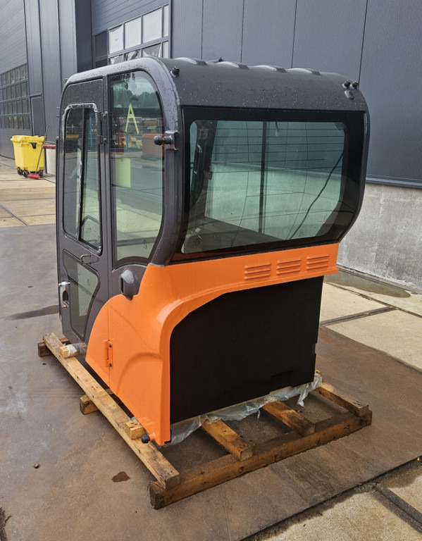 Doosan 220101-00889K - 220101-00107 - الكبائن - آلات البناء: صور 3 Doosan 220101-00889K - 220101-00107 - الكبائن - آلات البناء: صور 3