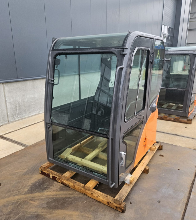 Doosan 220101-00889K - 220101-00889 - الكبائن - آلات البناء: صور 2 Doosan 220101-00889K - 220101-00889 - الكبائن - آلات البناء: صور 2