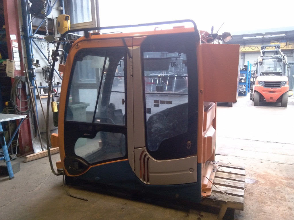 Hitachi 4664059 - الكبائن - آلات البناء: صور 1 Hitachi 4664059 - الكبائن - آلات البناء: صور 1