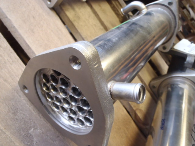 Hitachi 8976067173 - مبرد EGR - الآلات والماكينات الزراعية: صور 2 Hitachi 8976067173 - مبرد EGR - الآلات والماكينات الزراعية: صور 2