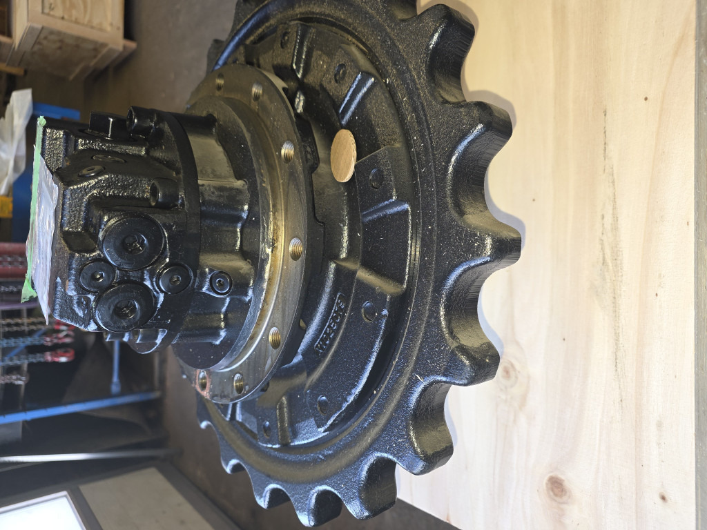 Hitachi YD60000921 - محرك السفر - آلات البناء: صور 5 Hitachi YD60000921 - محرك السفر - آلات البناء: صور 5