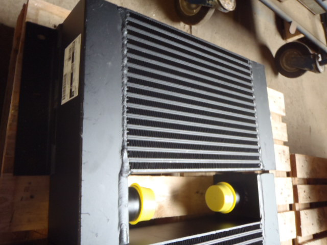 New Holland 6914286 - المبرد - آلات البناء: صور 2 New Holland 6914286 - المبرد - آلات البناء: صور 2